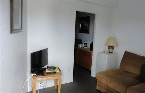 **  Castaway Motel Nanaimo Canada